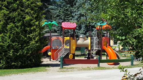 neuer Spielplatz